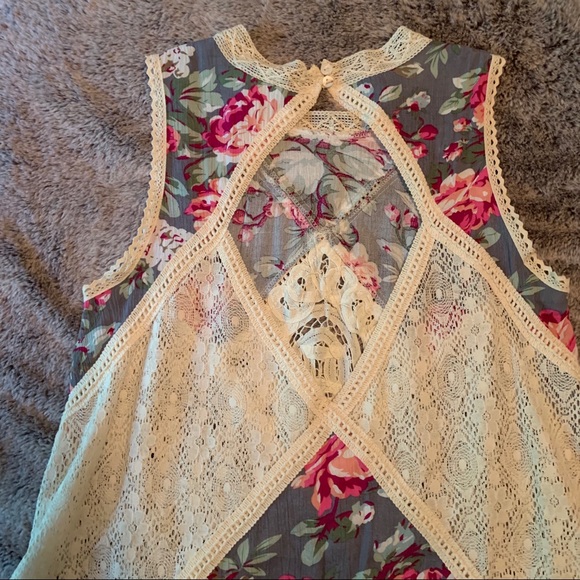 Umgee Textured Lace Trim V-Neck Boho Blouse main image 0